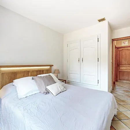 2 Bedroom Stunning In Sur Prázdninový dům *