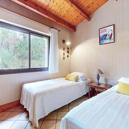 Feriehus Awesome In Sur *