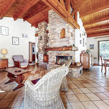 2 Bedroom Stunning In Sur Prázdninový dům *