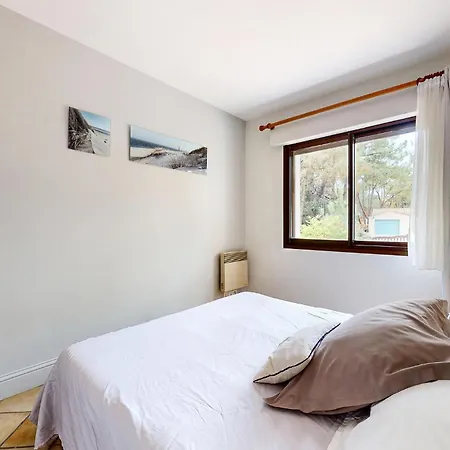 Feriehus Awesome In Sur *