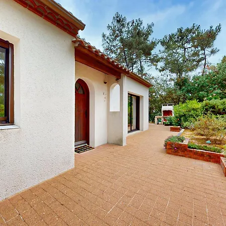 2 Bedroom Stunning In Sur La Faute-sur-Mer